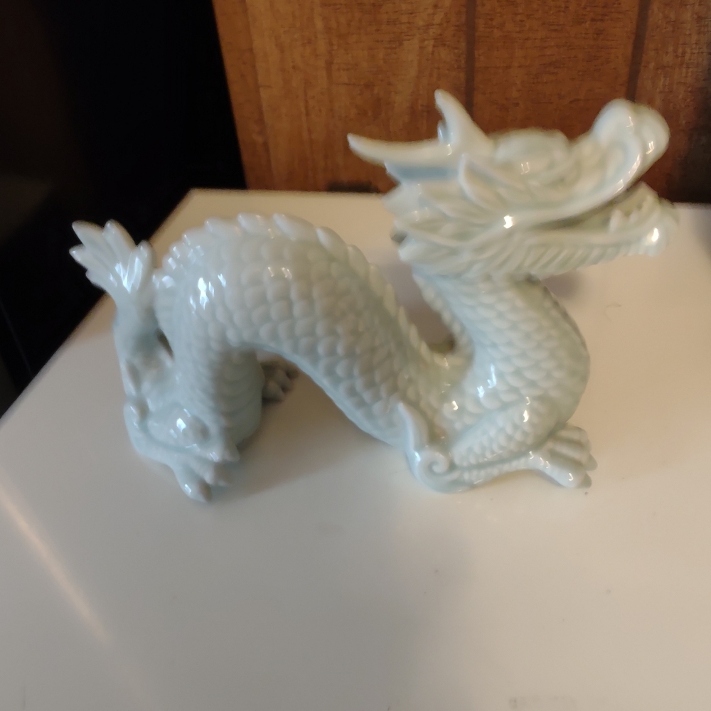 VINTAGE ANDREA BY CHARLES SADEK PORCELAIN DRAGON. - Picture 2 of 8